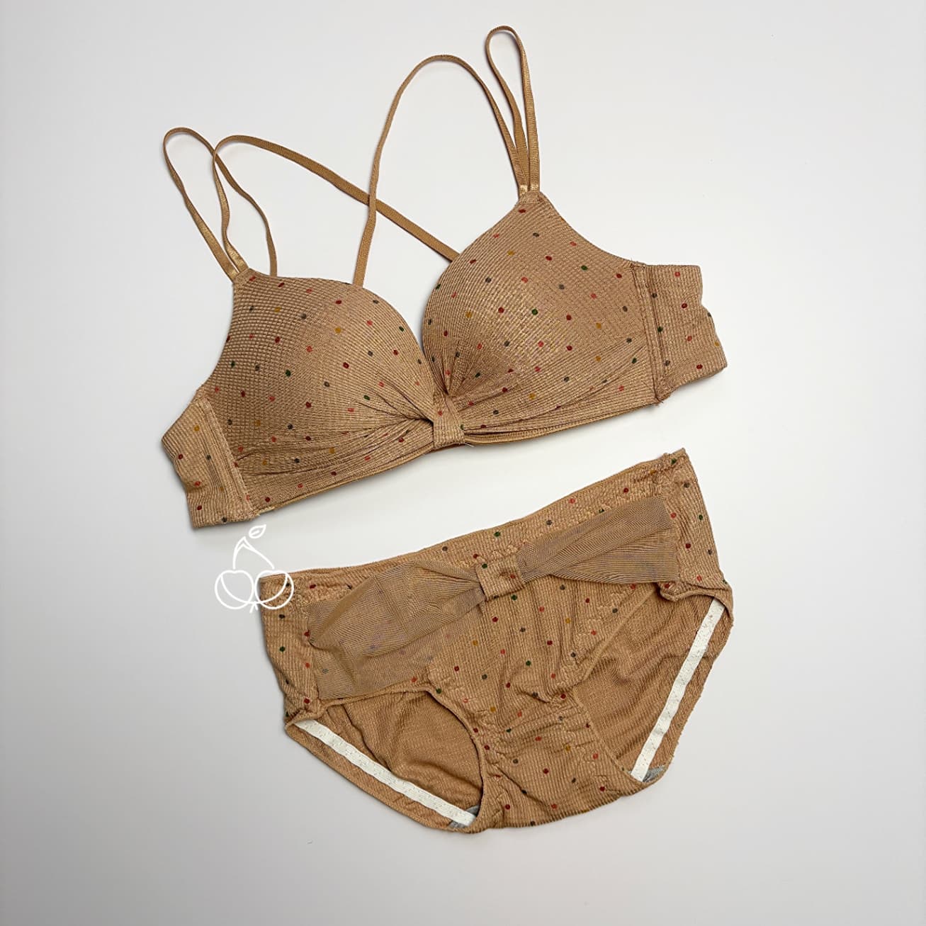 ست اسفنجی لایه نازک خال‌خالی — تصویر 6